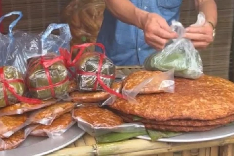 [Video] Hội Xuân làng giò chả Ước Lễ