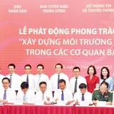 Đại diện các cơ quan thông tấn báo chí ký cam kết thực hiện phong trào thi đua "Xây dựng môi trường văn hóa trong các cơ quan báo chí".