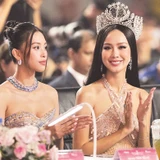 Lê Nguyễn Bảo Ngọc (bên phải), Hoa hậu Liên lục địa 2022 và Hoa hậu Việt Nam 2018 Trần Tiểu Vy trên hàng ghế Ban giám khảo cuộc thi Hoa hậu Việt Nam 2022. Ảnh: Phú Thọ