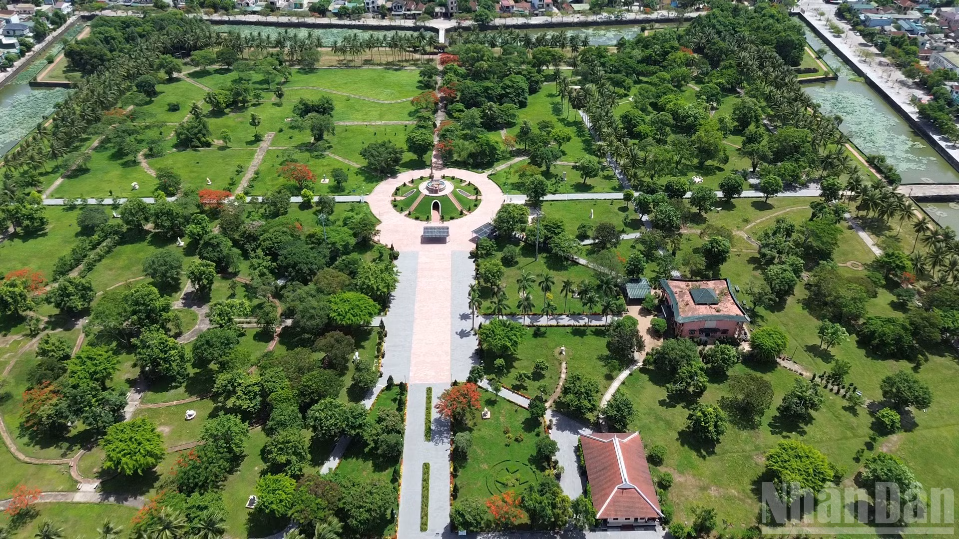 Thành cổ Quảng Trị nhìn từ trên cao.