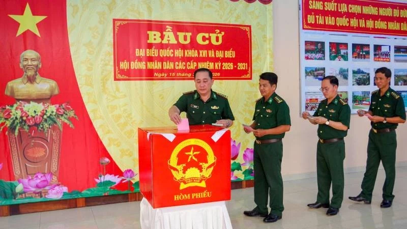 Cử Tri Vĩnh Long Hăng Hái Tham Gia Bầu Cử Đại Biểu Quốc Hội Khóa XVI