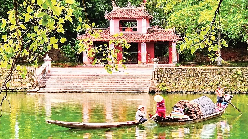 Huế triển khai thuyền điện năng lượng sạch, mở cơ hội du lịch và sinh kế mới