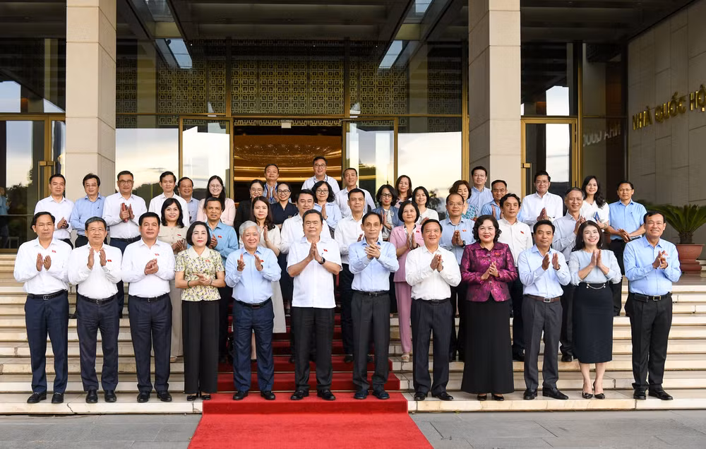 ctqh-voi-cac-dai-bieu2.jpg