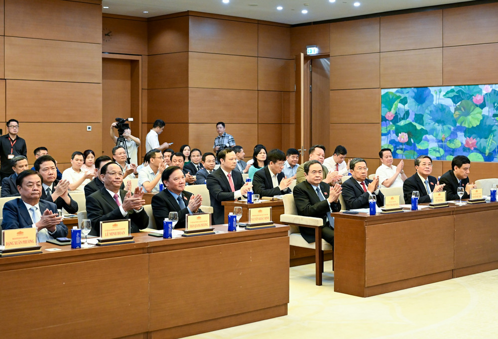 Bí thư Đảng ủy Quốc hội, Chủ tịch Quốc hội Trần Thanh Mẫn và các đại biểu dự buổi lễ. (Ảnh DUY LINH) bnd-1928.jpg