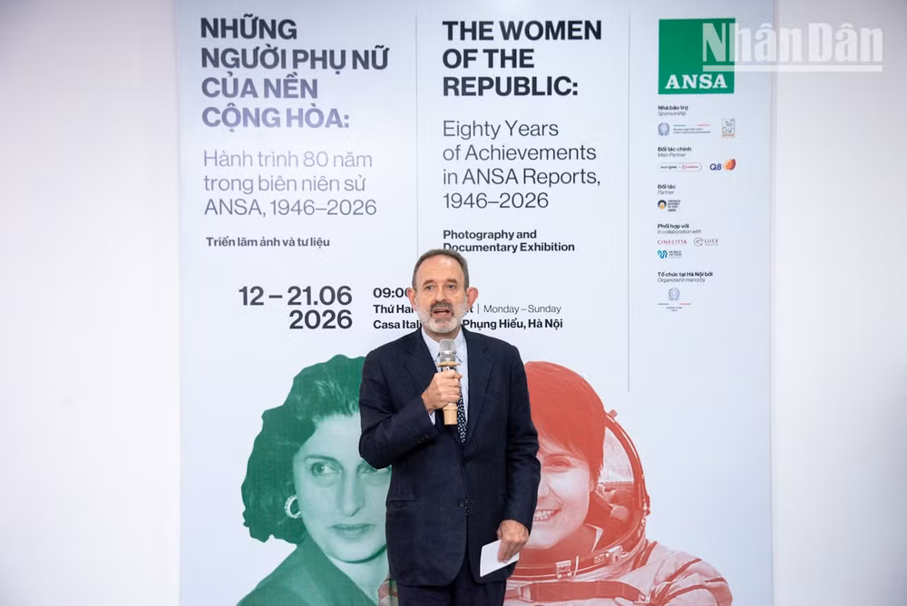 Italia tôn vinh đóng góp của phụ nữ nhân dịp Quốc khánh 2/6 Theo Đại sứ Italia, việc phụ nữ hiện diện trong các thiết chế công quyền hay các lĩnh vực của đời sống ngày nay là kết quả của một quá trình bứt phá khỏi những quy chuẩn cũ. (Ảnh: MINH DUY)