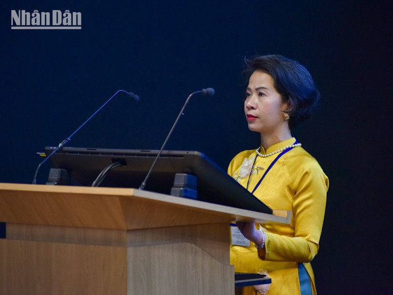 Theo bà Nguyễn Đức Diane Thu Dung, APCV hoạt động trong 6 lĩnh vực: áo dài, ẩm thực, học thuật, nghệ thuật, du lịch và sức khỏe. (Ảnh: MINH DUY) apcv-y-te-so-duy-1.jpg