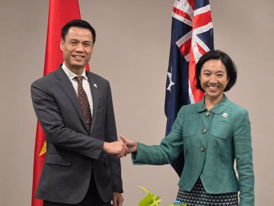 thu-truong-dang-hoang-giang-gap-thu-truong-ngoai-giao-australia-michelle-chan-copy.jpg
