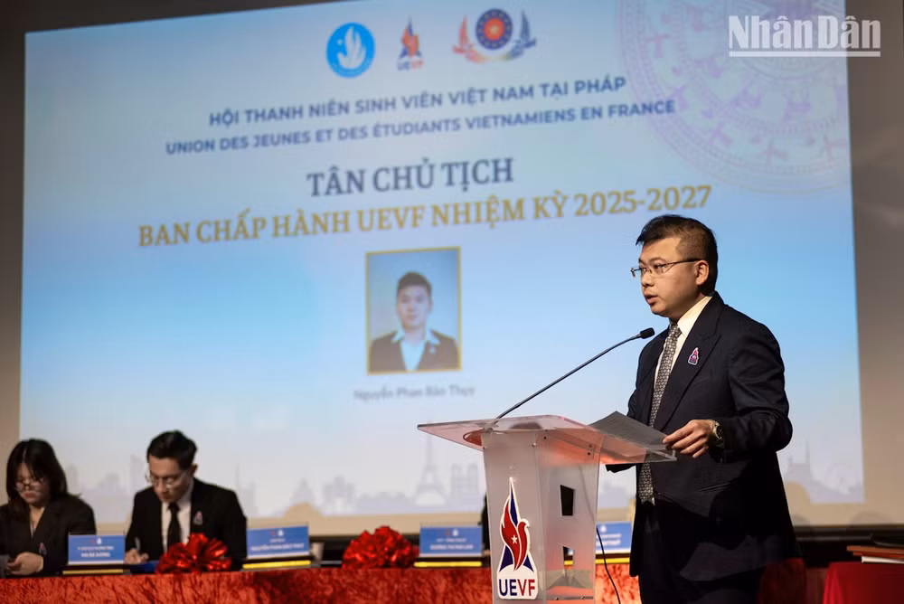 hoi-sv-vn-tai-phap-duy-7.jpg