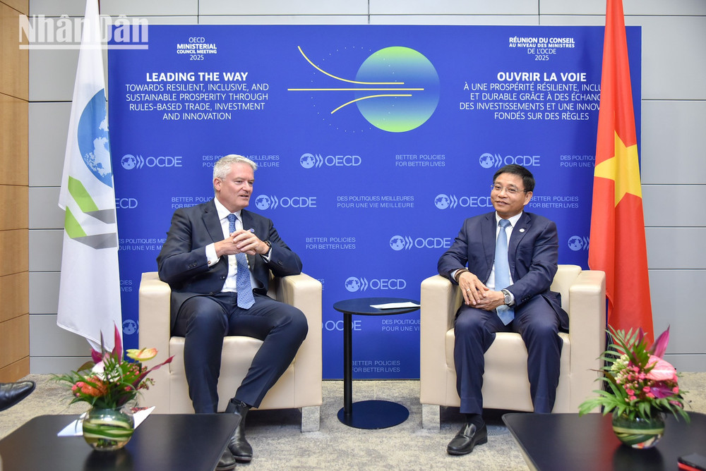 Tổng Thư ký OECD Mathias Cormann cho rằng Việt Nam đã có những đóng góp đáng kể vào việc làm sâu sắc hơn sự tham gia cùng có lợi của OECD tại khu vực Đông Nam Á. oecd-ngay-1-1.jpg