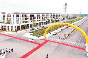 Đường tỉnh 826E kết nối Thành phố Hồ Chí Minh với khu tái định cư Thái Sơn, xã Cần Giuộc, Tây Ninh khánh thành đưa vào sử dụng và khai thác.