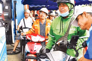 Thị trường xăng dầu trên địa bàn Thành phố Hồ Chí Minh ổn định, bảo đảm nguồn cung phục vụ khách hàng.