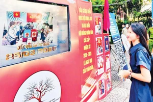 Phường Tân Sơn Hòa tuyên truyền về bầu cử thông qua các mã QR và ứng dụng trí tuệ nhân tạo để dựng các clip giúp người dân dễ dàng tiếp cận thông tin.