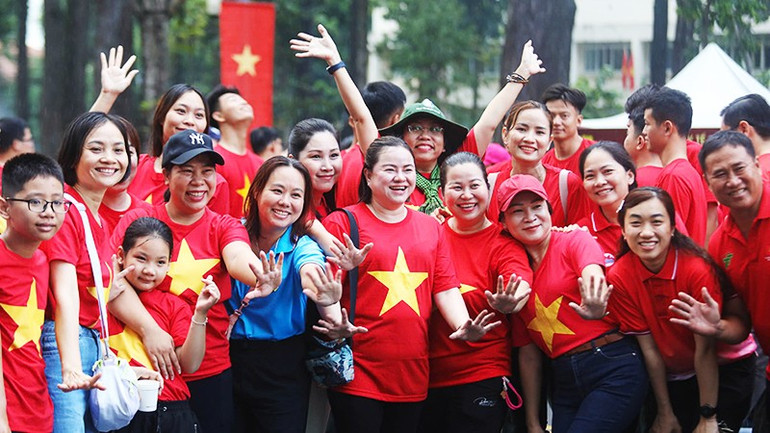 Người dân Thành phố Hồ Chí Minh hồ hởi tham dự sự kiện. 42a.jpg