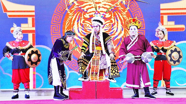 Nhân sự tại Nhà hát Nghệ thuật Hát bội Thành phố Hồ Chí Minh ngày càng được “trẻ hóa”. 52.jpg