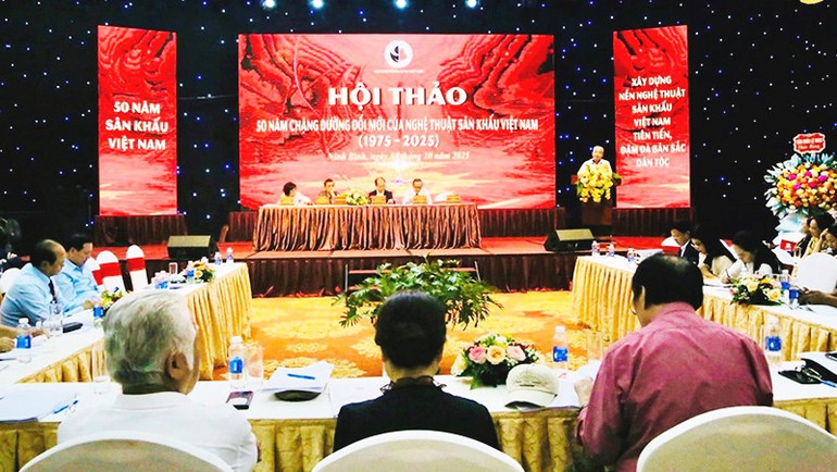 Hội thảo “50 năm chặng đường đổi mới của nghệ thuật sân khấu Việt Nam (1975-2025)”. 122.jpg