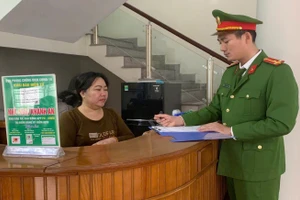 Công an phường Yên Tử siết chặt quản lý các cơ sở lưu trú