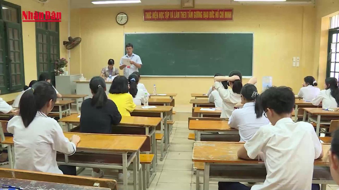 [Video] Tuyển sinh lớp 10 ở Hà Nội: Dự kiến bỏ chia khu vực, thí sinh được đăng ký 3 nguyện vọng