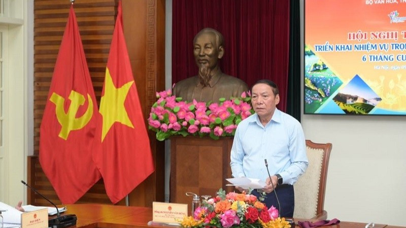 Bộ trưởng Bộ Văn hóa, Thể thao và Du lịch Nguyễn Văn Hùng phát biểu. hung-9382.jpg
