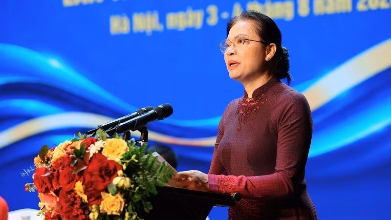 ha-thi-nga-2707.jpg