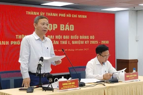 Đồng chí Dương Anh Đức, Trưởng Ban Tuyên giáo và Dân vận Thành ủy Thành phố Hồ Chí Minh thông tin một số nội dung cơ bản về Đại hội đại biểu Đảng bộ Thành phố Hồ Chí Minh lần thứ I, nhiệm kỳ 2025-2030 tại buổi họp báo. (Ảnh: HỮU LONG)