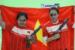 Hai xạ thủ Trịnh Thu Vinh (phải) và Nguyễn Thùy Trang được kỳ vọng tạo đột phá tại ASIAD 20. Ảnh | N.T