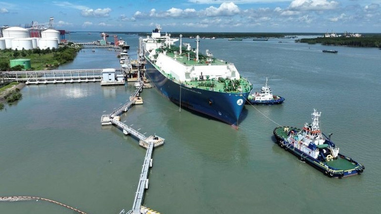 Tàu Maran Gas Achilies-chuyến tàu đầu tiên đưa LNG đến Việt Nam cập cảng PV GAS-Vũng Tàu. h2-tau-maran-gas-achilies-chuyen-tau-dau-tien-dua-lng-den-viet-nam-cap-cang-pv-gas-vung-tau.jpg