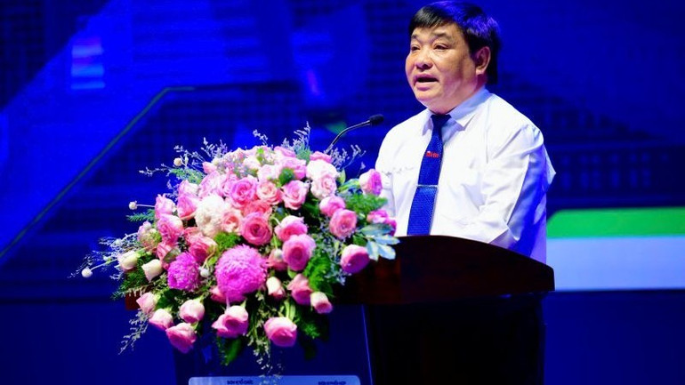 Ông Lê Thế Chữ, Tổng Biên tập báo Tuổi Trẻ, phát biểu. (Ảnh: QUANG ĐỊNH) h2-hoi-thao-thue-tt-1.jpg