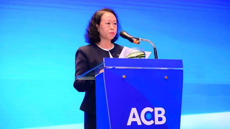 Bà Trần Thị Ngọc Liên, Phó Giám đốc Ngân hàng Nhà nước Chi nhánh Khu vực 2, phát biểu. h3-acb-ba-tran-thi-ngoc-lien-pho-giam-doc-nhnn-chi-nhanh-khu-vuc-2-phat-bieu-tai-hoi-nghi-1.jpg