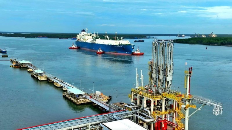 Tàu Maran Gas Achilles chở chuyến LNG nhập khẩu đầu tiên về Kho cảng LNG Thị Vải-Việt Nam. h3-dai-hoi-pv-gas.jpg