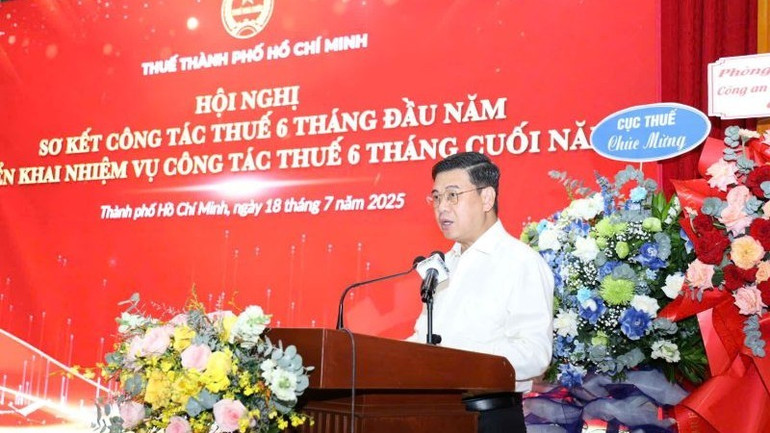 Phó Chủ tịch Ủy ban nhân dân Thành phố Hồ Chí Minh Nguyễn Văn Dũng phát biểu. h1-thue-ong-dung.jpg