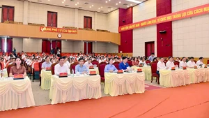Các đại biểu tham dự hội nghị.