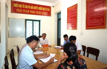 Thẩm quyền giải quyết khiếu nại, tố cáo của Chủ tịch UBND 2 cấp