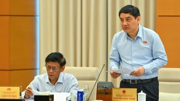 Kiến nghị xây dựng Quỹ học bổng hỗ trợ sinh viên, ưu tiên các ngành nghề trọng điểm