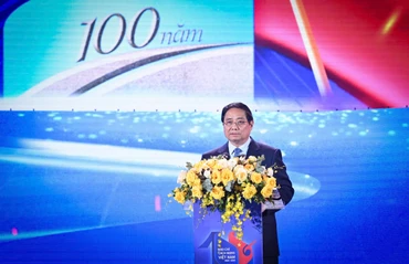 Thủ tướng Chính phủ Phạm Minh Chính phát biểu ý kiến tại Chương trình nghệ thuật chào mừng Kỷ niệm 100 năm Ngày Báo chí Cách mạng Việt Nam (1925-2025) và Lễ trao Giải Báo chí Quốc gia lần thứ XIX - năm 2024 với chủ đề "Thép trong bút, Lửa trong tim".