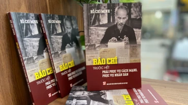 “Báo chí trước hết phải phục vụ cách mạng, phục vụ nhân dân” - Tư tưởng Hồ Chí Minh soi đường cho báo chí hôm nay