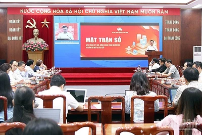 Toàn cảnh ra mắt nền tảng "Mặt trận số" tại đầu cầu Trụ sở Ủy ban Trung ương Mặt trận Tổ quốc Việt Nam.