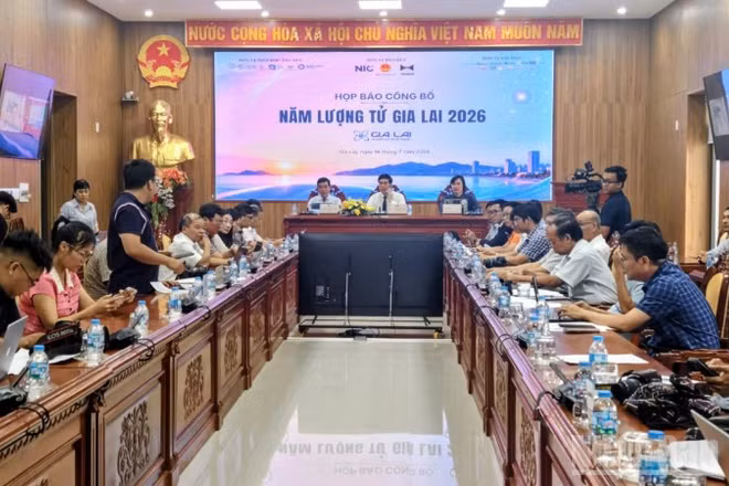 Quang cảnh buổi họp.
