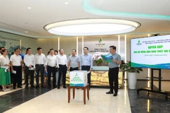 Ông Kiều Ngọc Anh - Chủ tịch Công đoàn Tổng Công ty Thăm dò Khai thác Dầu khí kêu gọi toàn thể cán bộ nhân viên chung tay ủng hộ đồng bào chịu ảnh hưởng do bão số 3.