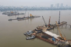 [Ảnh] Thi công cầu Trần Hưng Đạo: Trục kết nối mới qua sông Hồng đang dần rõ nét