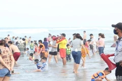 Đà Nẵng nhân rộng mô hình “Phối hợp tuần tra đảm bảo an ninh trật tự du lịch biển” nhằm góp phần đảm bảo an toàn, an ninh trật tự, mang lại bình yên cho người dân, du khách. (Ảnh: ANH ĐÀO)