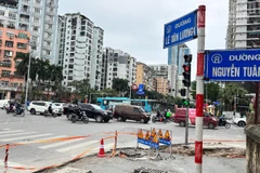 Hà Nội cải tạo hạ tầng, xén vỉa hè, chặt cây, tổ chức giao thông tại 12 nút giao để giảm ùn tắc. 