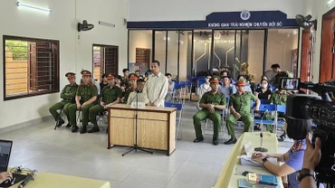 Quang cảnh phiên toà xét xử lưu động ngày 1/8. (Ảnh: AD)