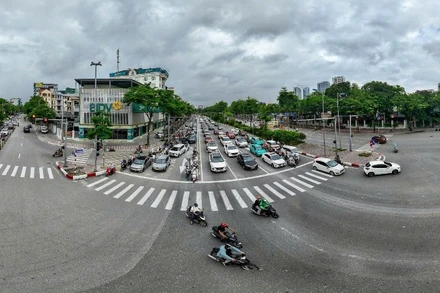 Điều chỉnh tổ chức giao thông trên đường Võ Chí Công nhằm bảo đảm an toàn giao thông, giảm thiểu ùn tắc giao thông.
