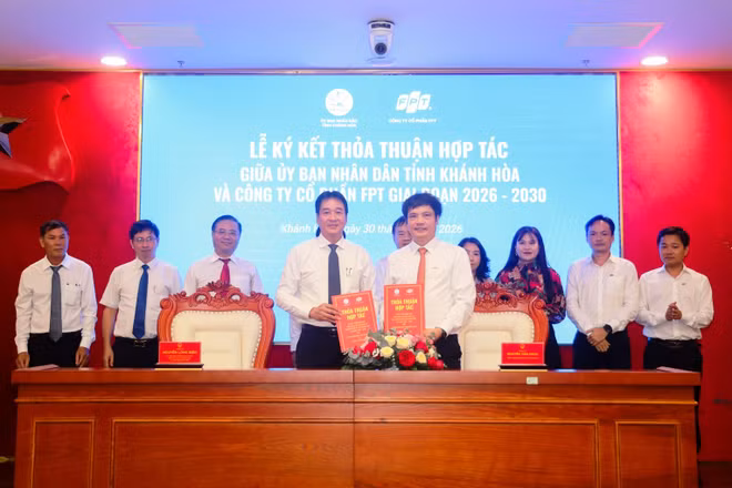 Lãnh đạo UBND tỉnh Khánh Hòa và Tập đoàn FPT ký kết thỏa thuận hợp tác về khoa học, công nghệ, đổi mới sáng tạo và chuyển đổi số giai đoạn 2026-2030.