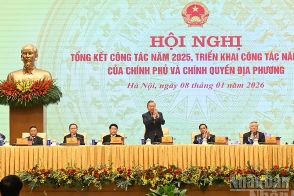 Tổng Bí thư Tô Lâm tới dự và chỉ đạo Hội nghị tổng kết công tác năm 2025, triển khai công tác năm 2026 của Chính phủ. (Ảnh: TRẦN HẢI)