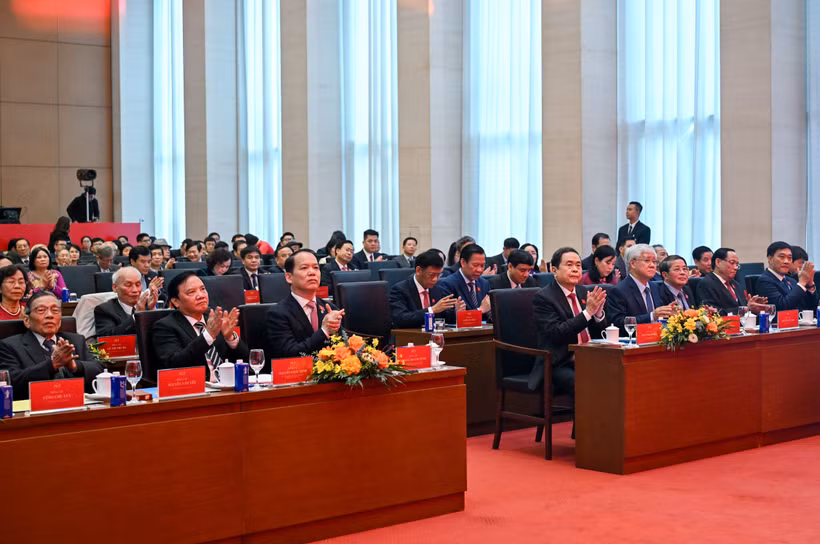 Chủ tịch Quốc hội Trần Thanh Mẫn và các đại biểu dự lễ kỷ niệm. (Ảnh: DUY LINH)