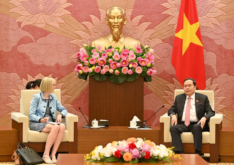 Chủ tịch Quốc hội Trần Thanh Mẫn tiếp Đại sứ Australia Gillian Bird. (Ảnh Duy Linh)