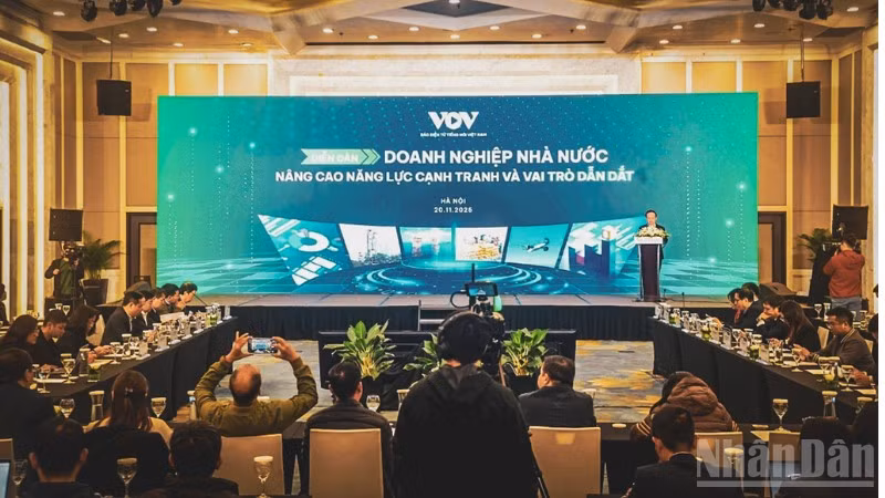 Toàn cảnh diễn đàn.