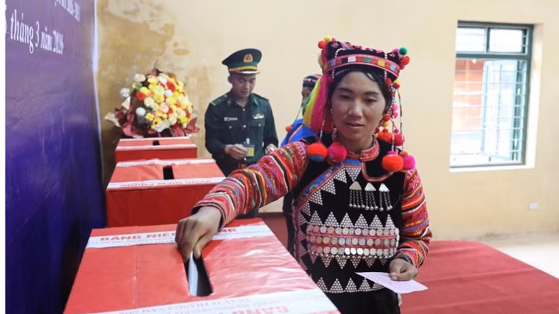 Cử tri xã biên giới Sín Thầu bỏ phiếu bầu đại biểu Quốc hội và Hội đồng nhân dân các cấp, nhiệm kỳ 2026-2031.