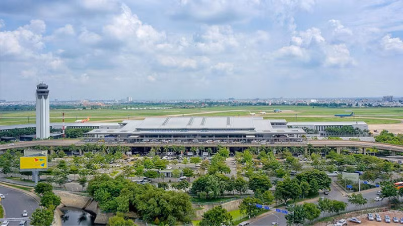 Cảng hàng không quốc tế Tân Sơn Nhất hiện hữu.